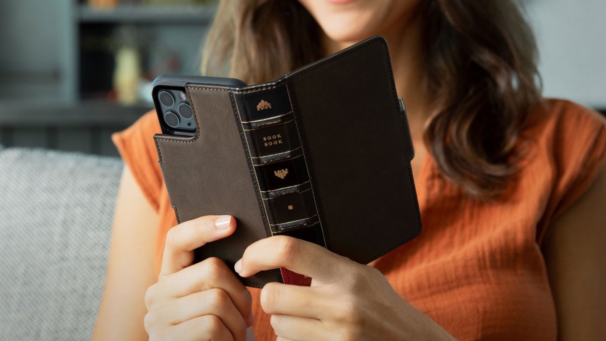 Twelve South BookBook - Best iPhone 13 cases of the year 2021