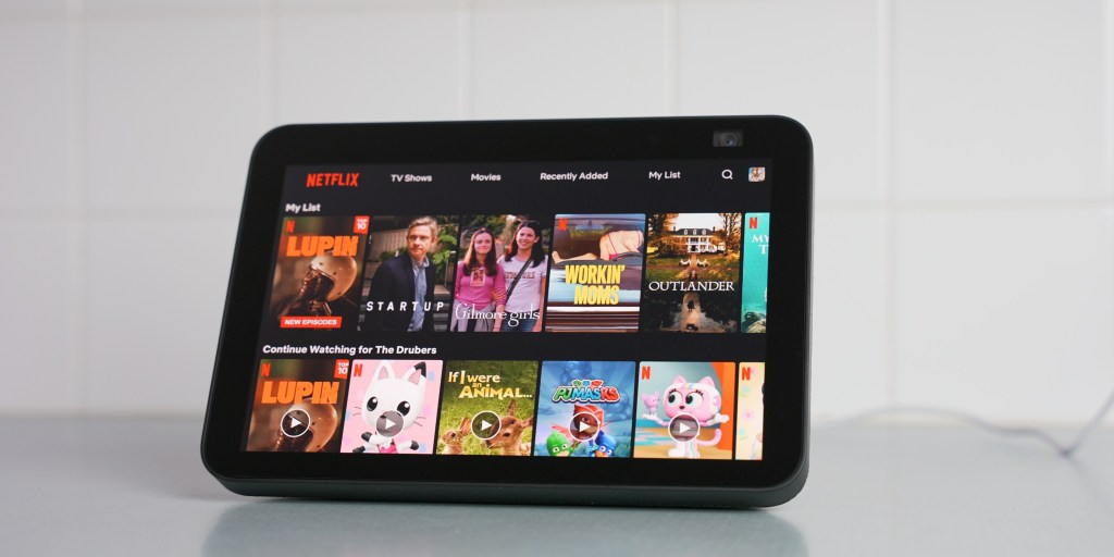 Easily call up Netflix shows on the Echo Show 5 and 8 2nd gen
