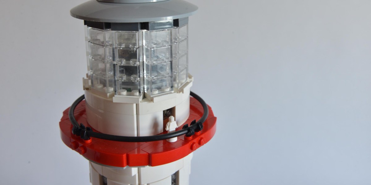 LEGO Motorized Lighthouse Review - It works! 