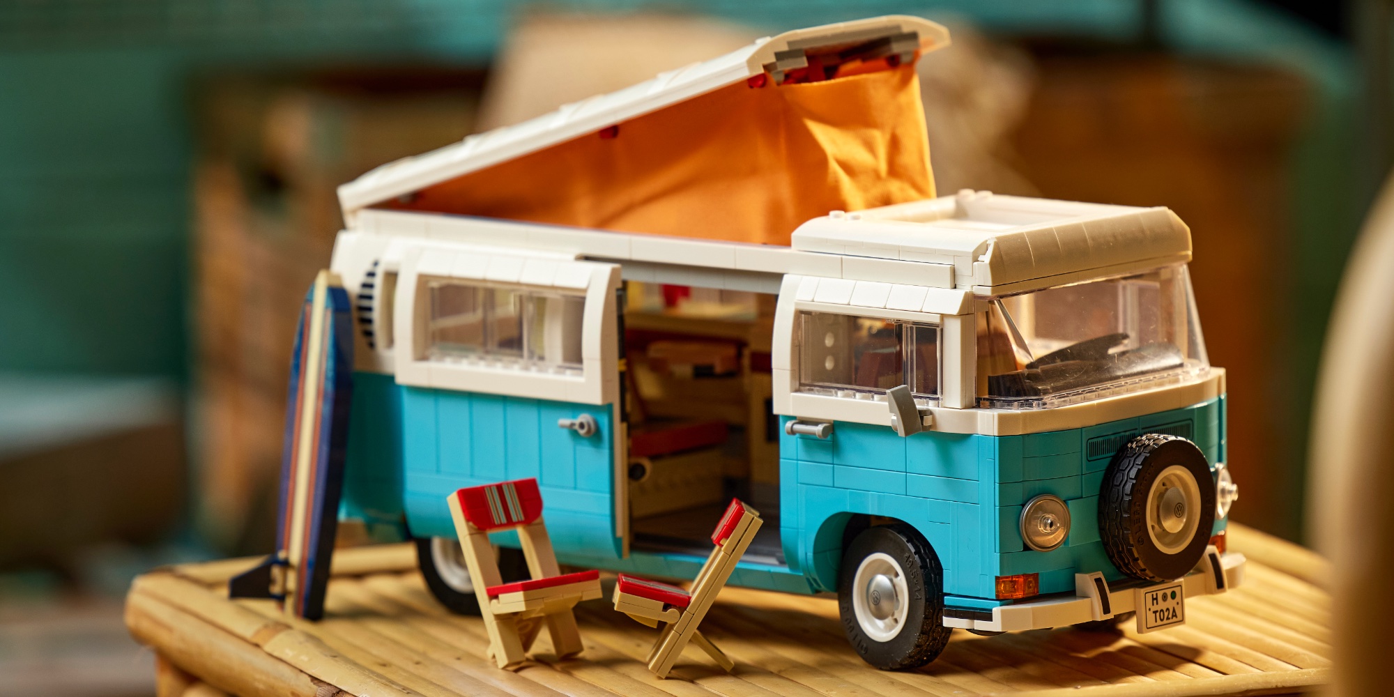 Stimulans Waarnemen hardware LEGO Volkswagen T2 Van debuts with 2,200 pieces and more - 9to5Toys
