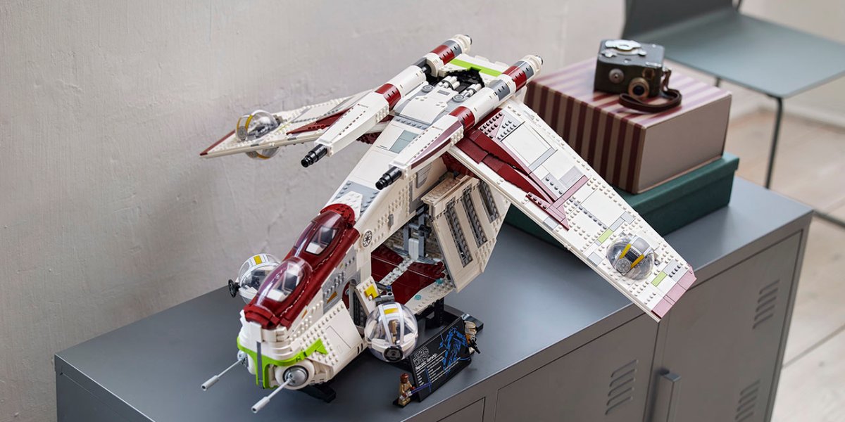 lego-star-wars-republic-gunship-complete-lifestyle-02.jpg?w=1200&h=600&crop=1