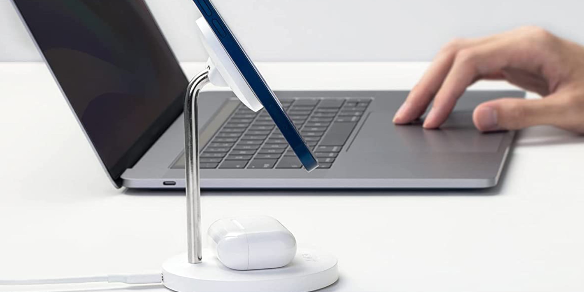 Anker 2in1 MagSafe charger powers two devices at once TECHTELEGRAPH