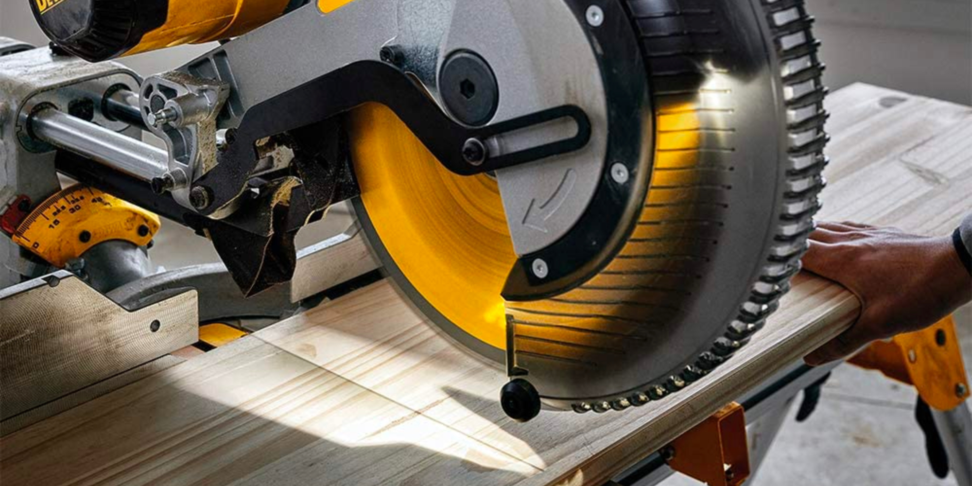 DEWALT 12-in. double bevel sliding compound miter saw returns to 2021 low  at $100 off