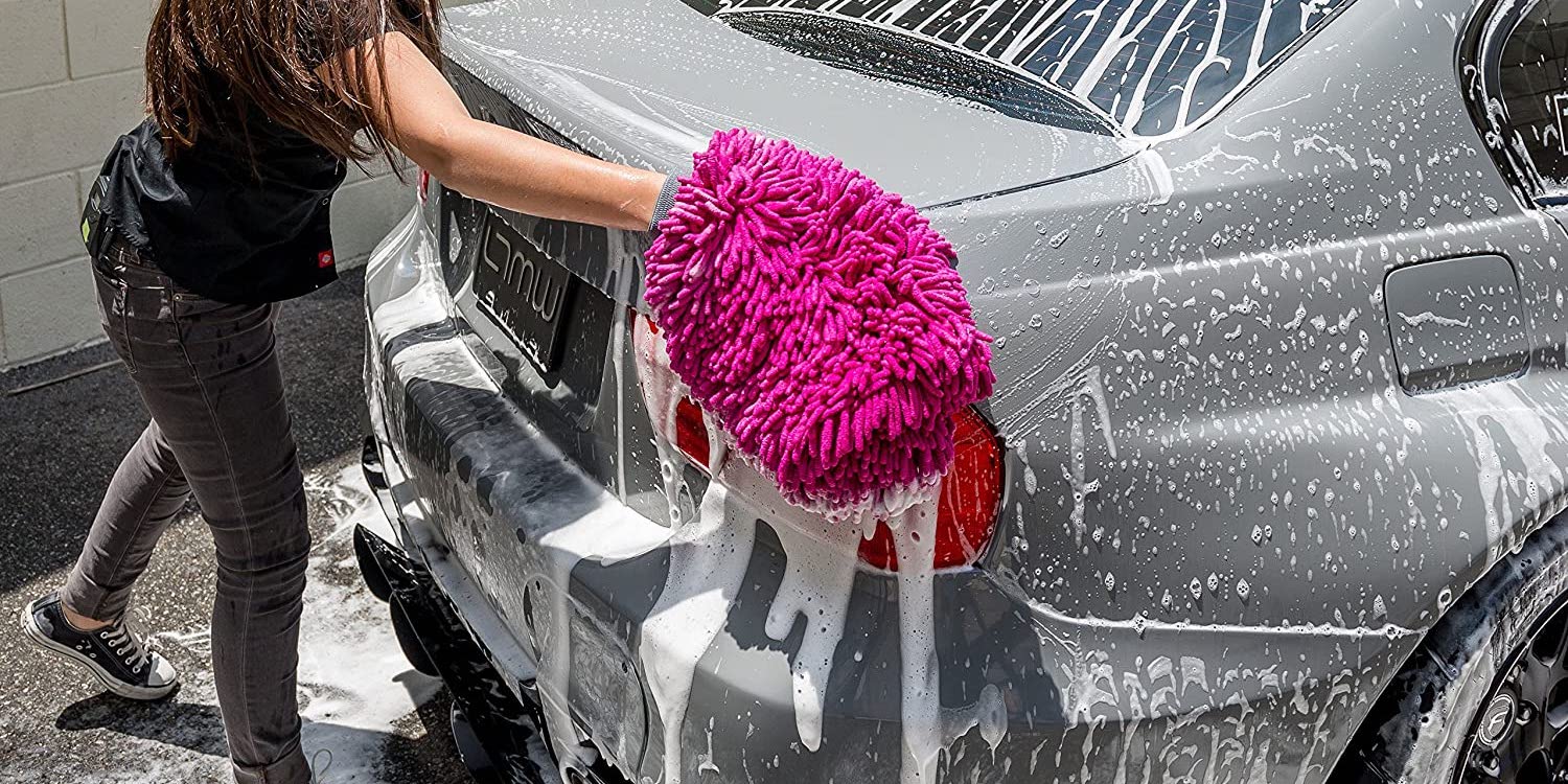 Chemical Guys Chenille Microfiber Car Wash Mitt now $9 (Reg. $19) + more up  to 53% off