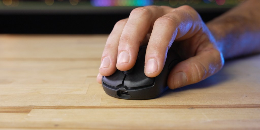 Using a 1-3-1 grip on the SteelSeries Prime Mini Wireless