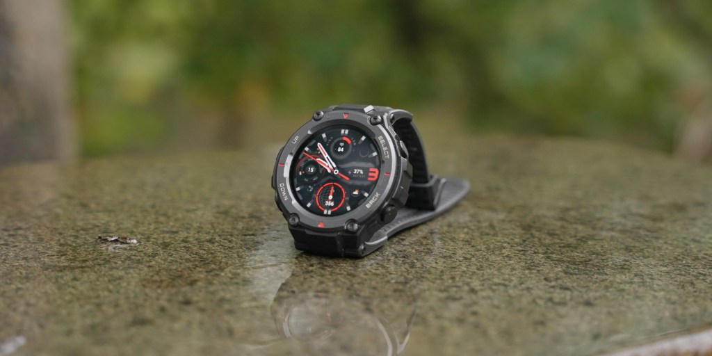 15 military certifications ensures that the Amazfit T-Rex Pro is ready for adventure. 