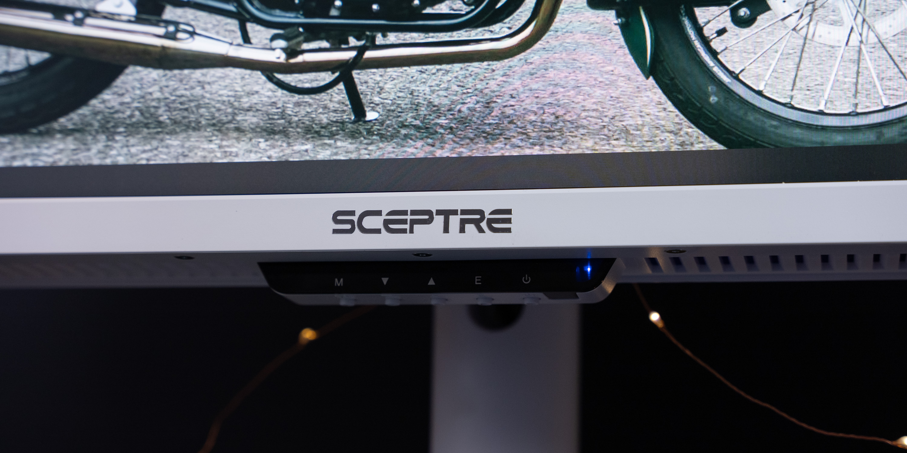 Sceptre Nebula 44inch Monitor review Ultrawide gaming on a budget