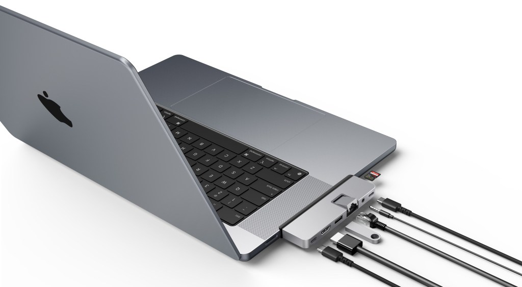 HyperDrive DUO PRO-magnetic USB-C Hub for MacBook connectivity
