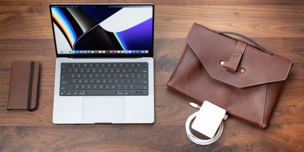 Pad & Quill Valet Leather MacBook Bags