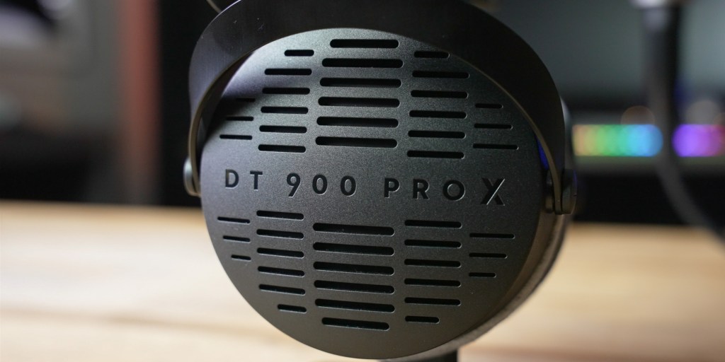DT 900 PRO X earcup.