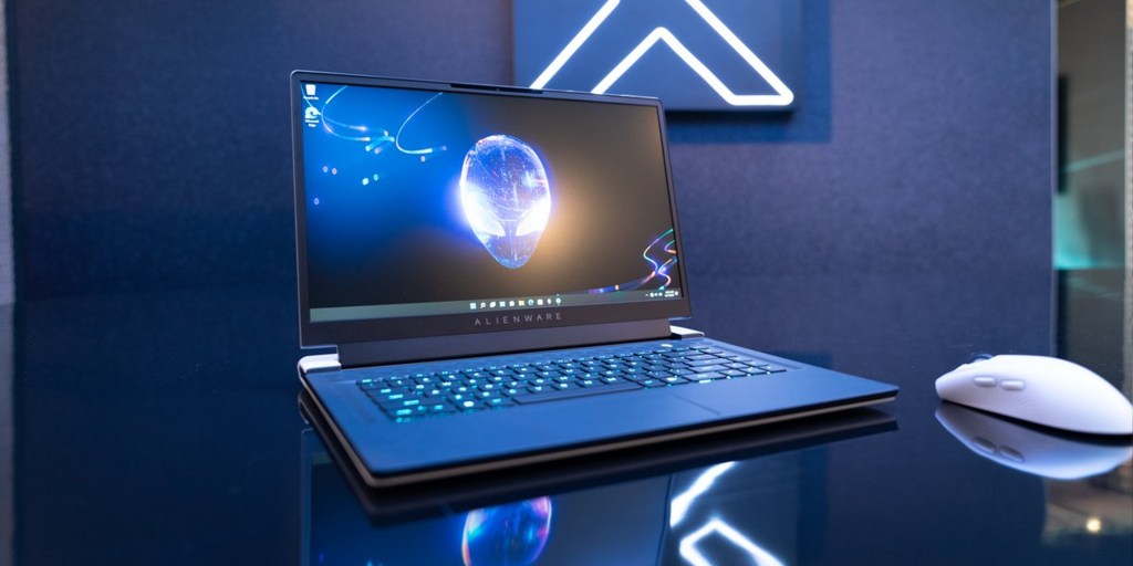 alienware x15 r2 gaming laptop dell ces 2022