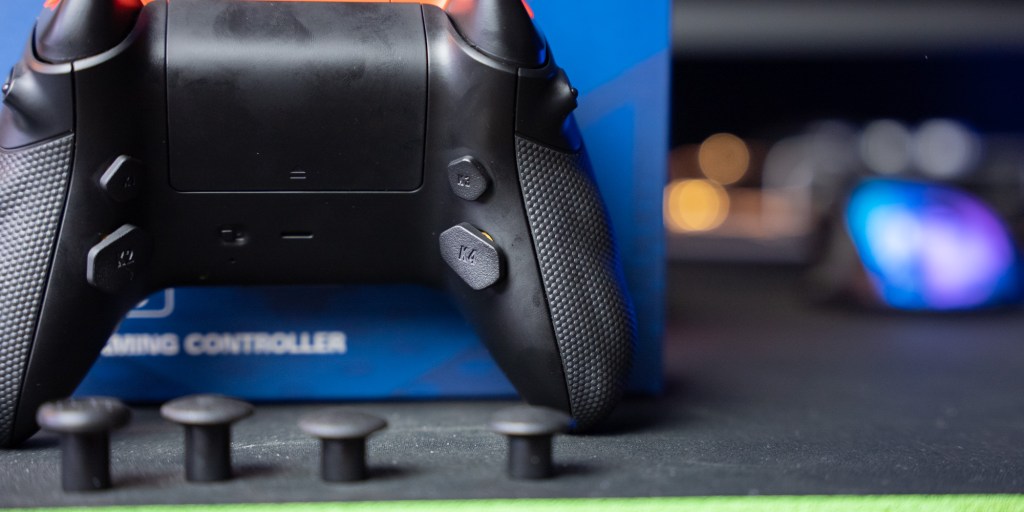 Programmable Back buttons make the HexGaming advance controller versatile.
