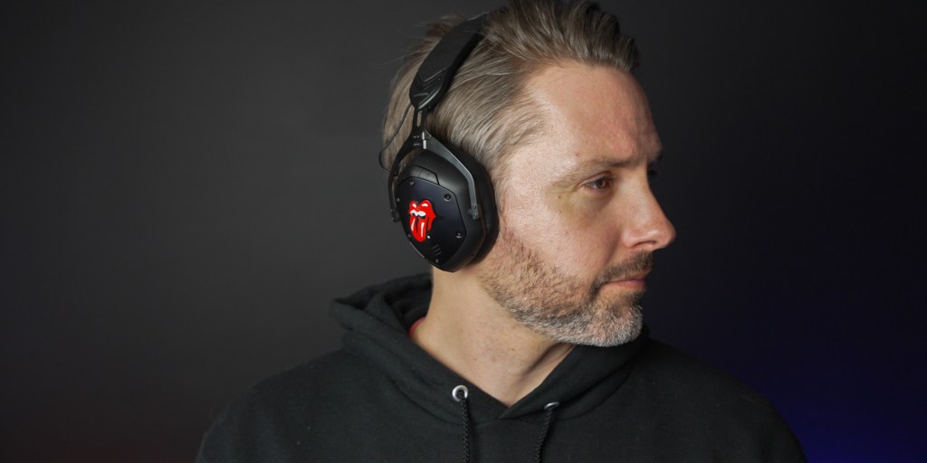 Unfortunately, the earcups are a little small for my ears.