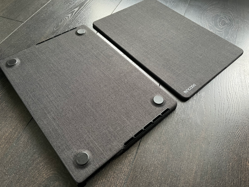 Incase MacBook hardshell case with Woolenex image
