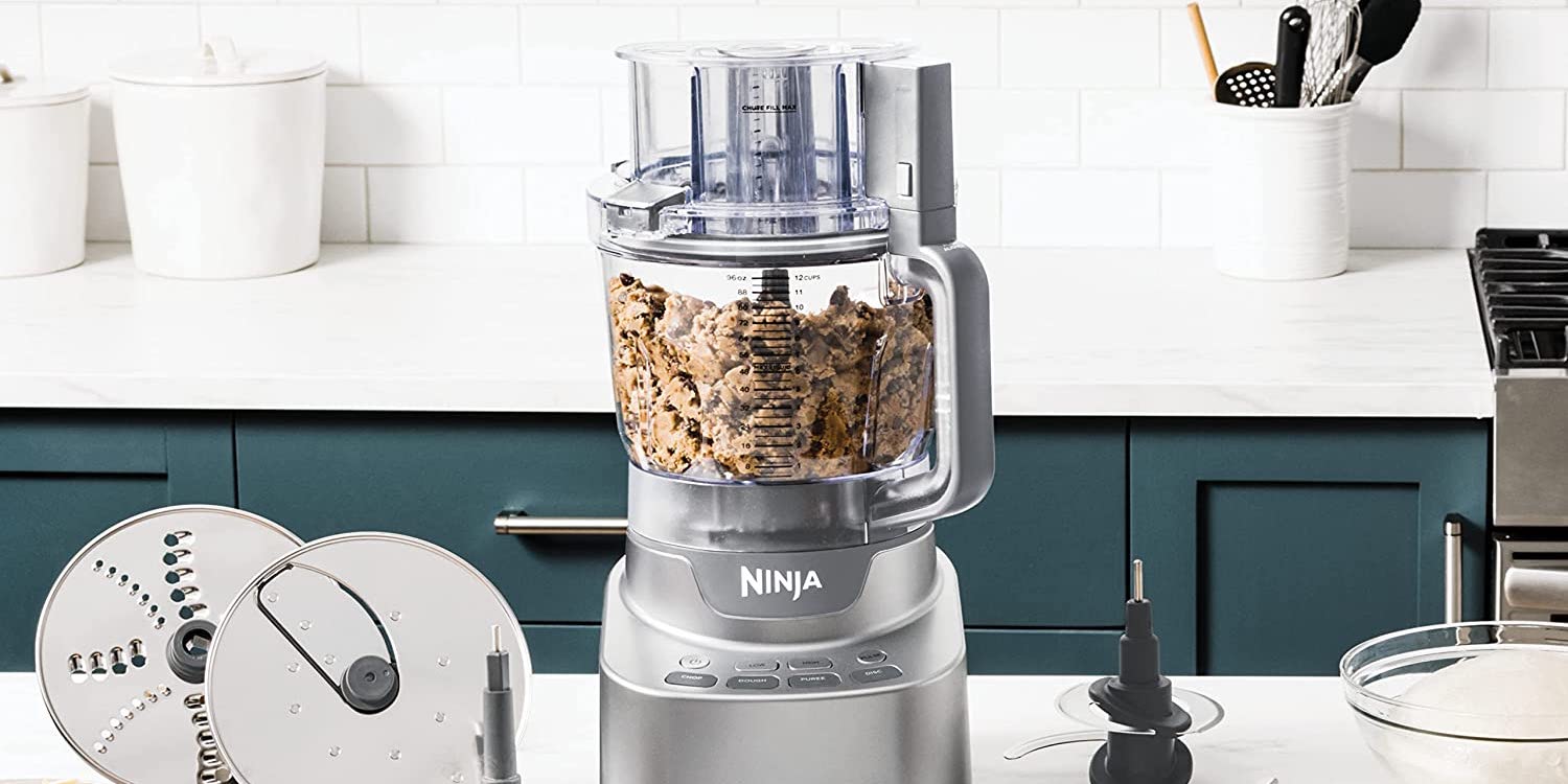 This 3-in-1 Ninja Foodi is a blender, food processor and dough