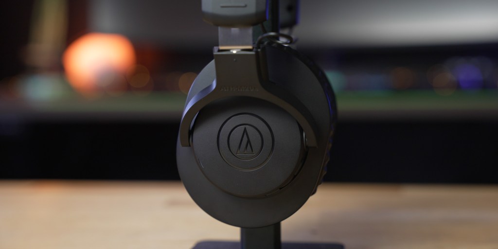A low latency mode makes the Audio-Technica M20xBT better for watching videos and playing games. 