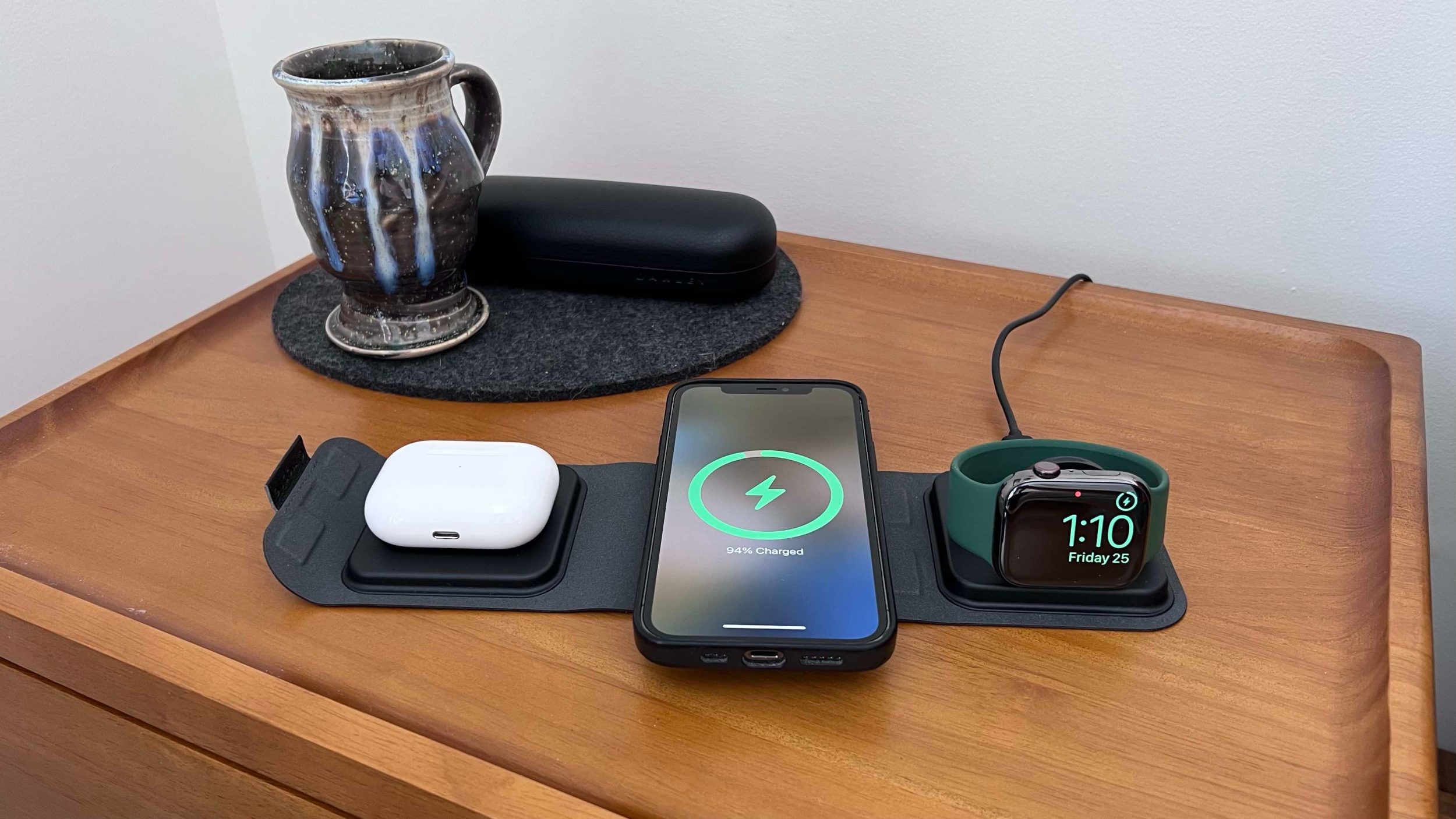 https://9to5toys.com/wp-content/uploads/sites/5/2022/06/iphone-airpods-travel-charger-mophie-3-in-1-review-3.jpg
