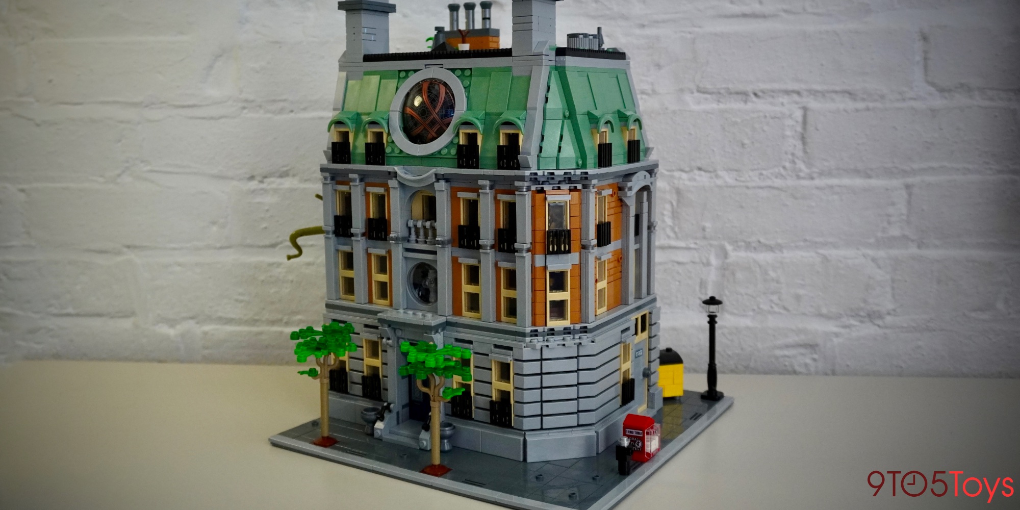 LEGO Sanctum Sanctorum: Hands-on with the 2,700-piece kit