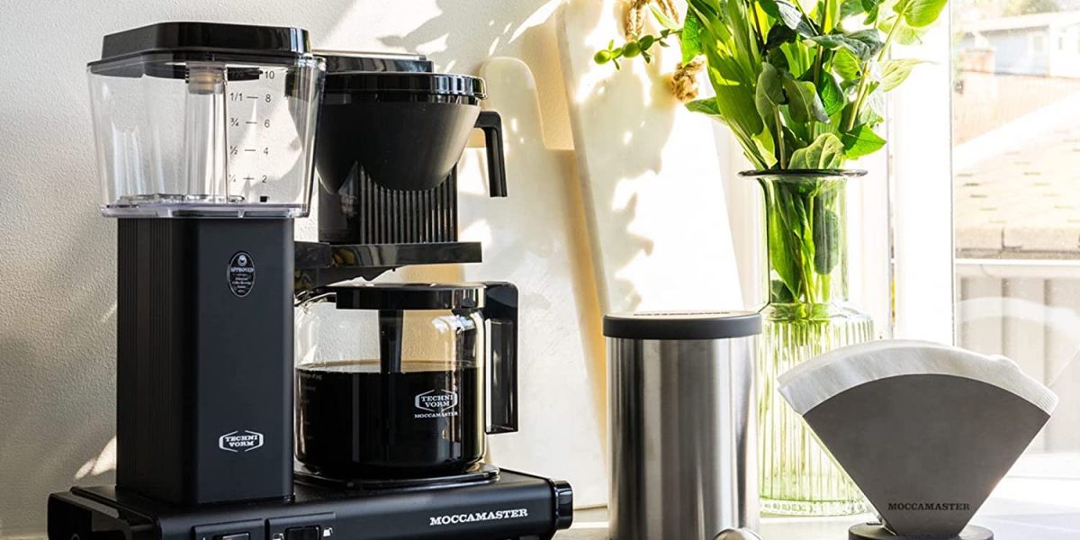 https://9to5toys.com/wp-content/uploads/sites/5/2022/08/Moccamaster-Technivorm-KBGV-Select-Coffee-Brewer.jpg?w=1200&h=600&crop=1