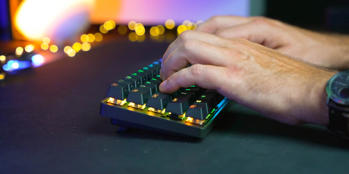 Apex Pro Mini Wireless review: Adjustable switch 60% keyboard