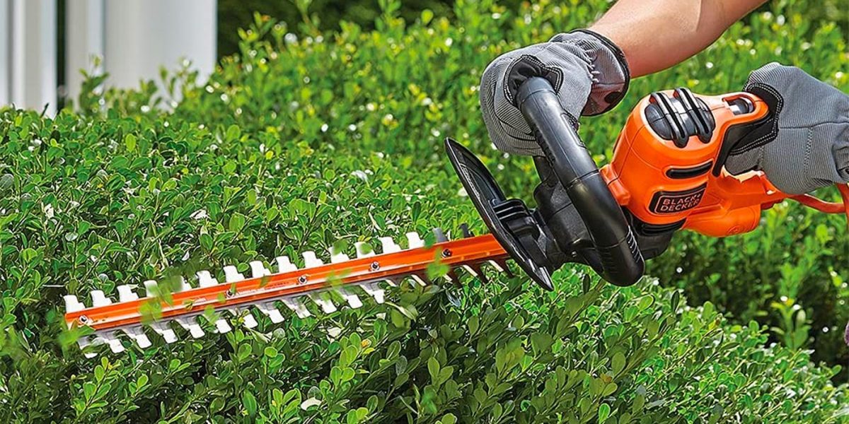 black-decker-22-inch-electric-hedge-trimmer.jpg?w=1200&h=600&crop=1
