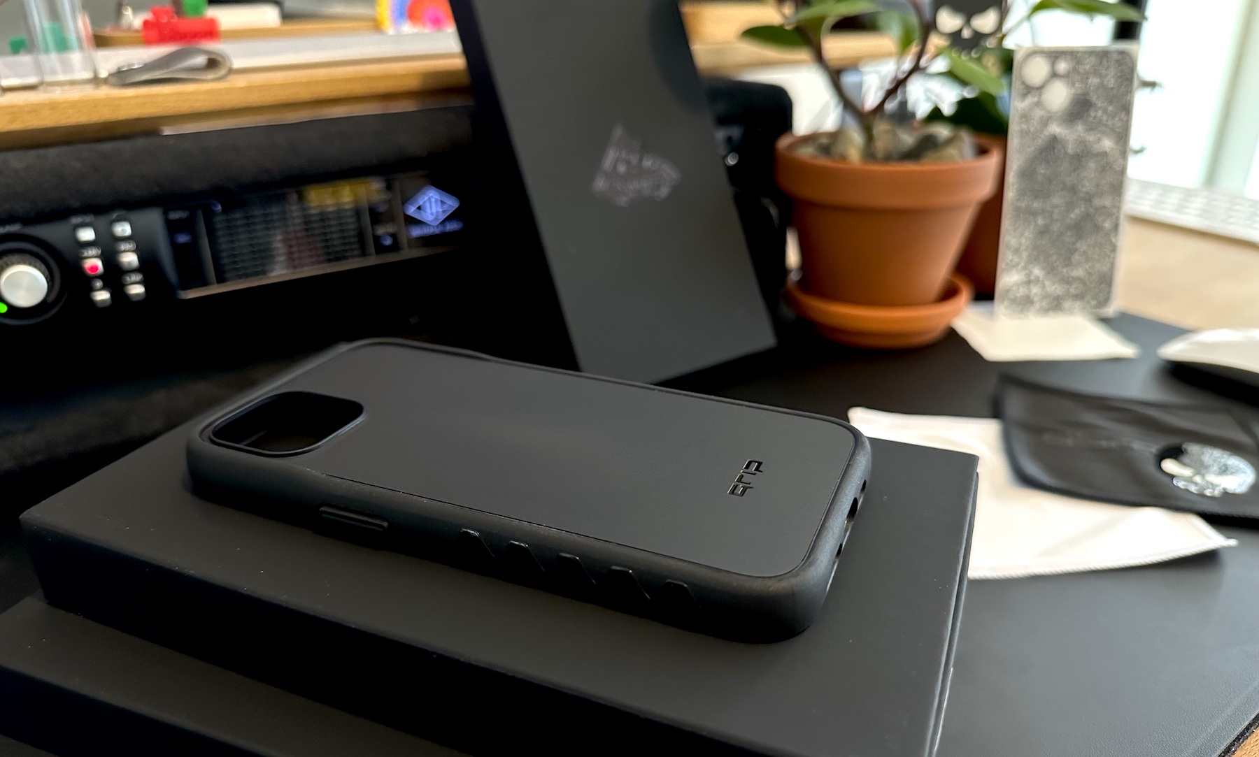 dbrand clear case iphone 14 plus