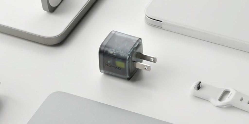 Nomad transparent USB-C charger