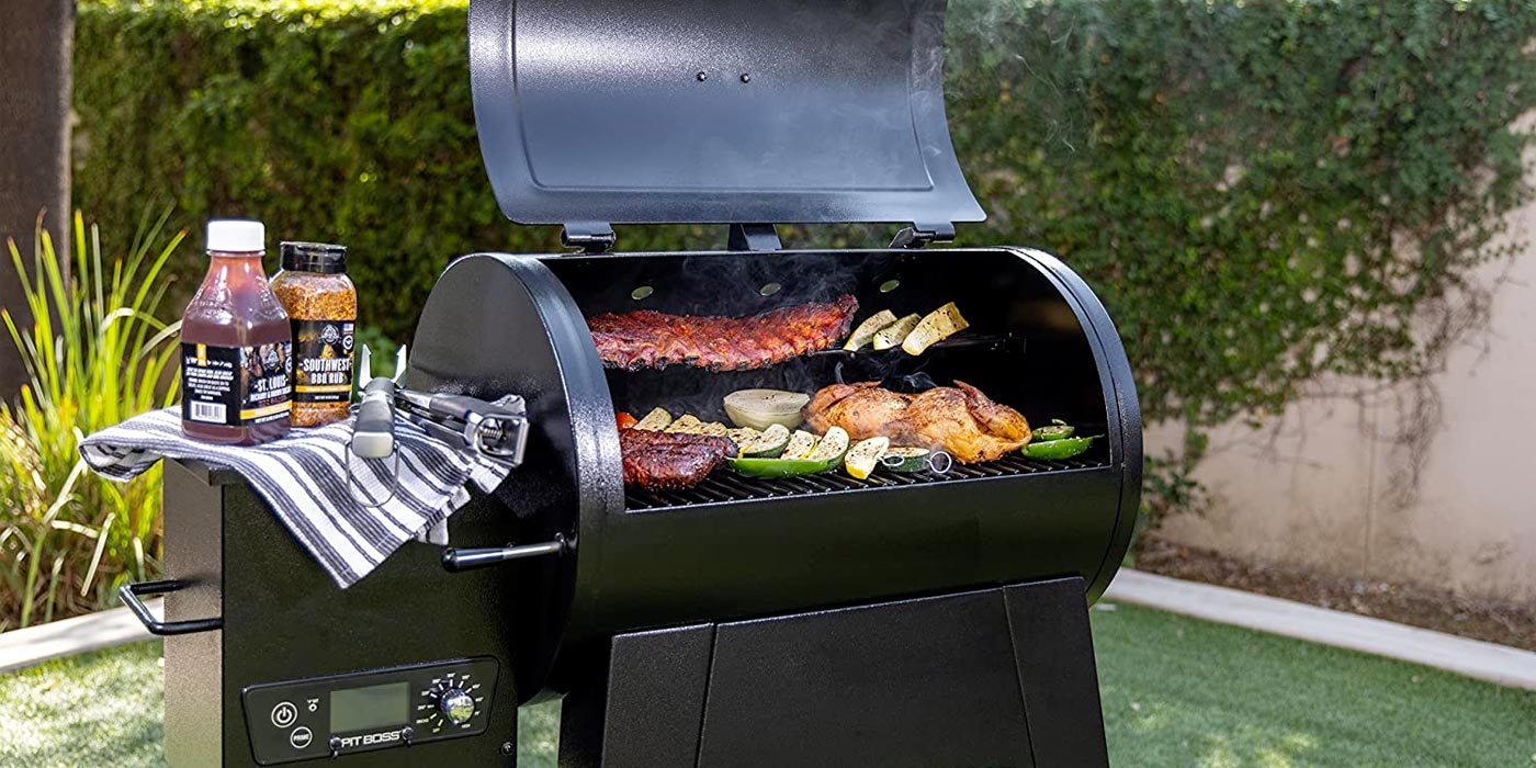 https://9to5toys.com/wp-content/uploads/sites/5/2022/10/pit-boss-pellet-grill-smoker.jpg