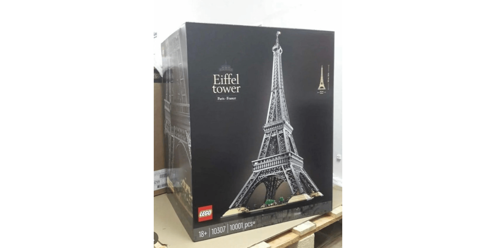 the eiffel tower lego set