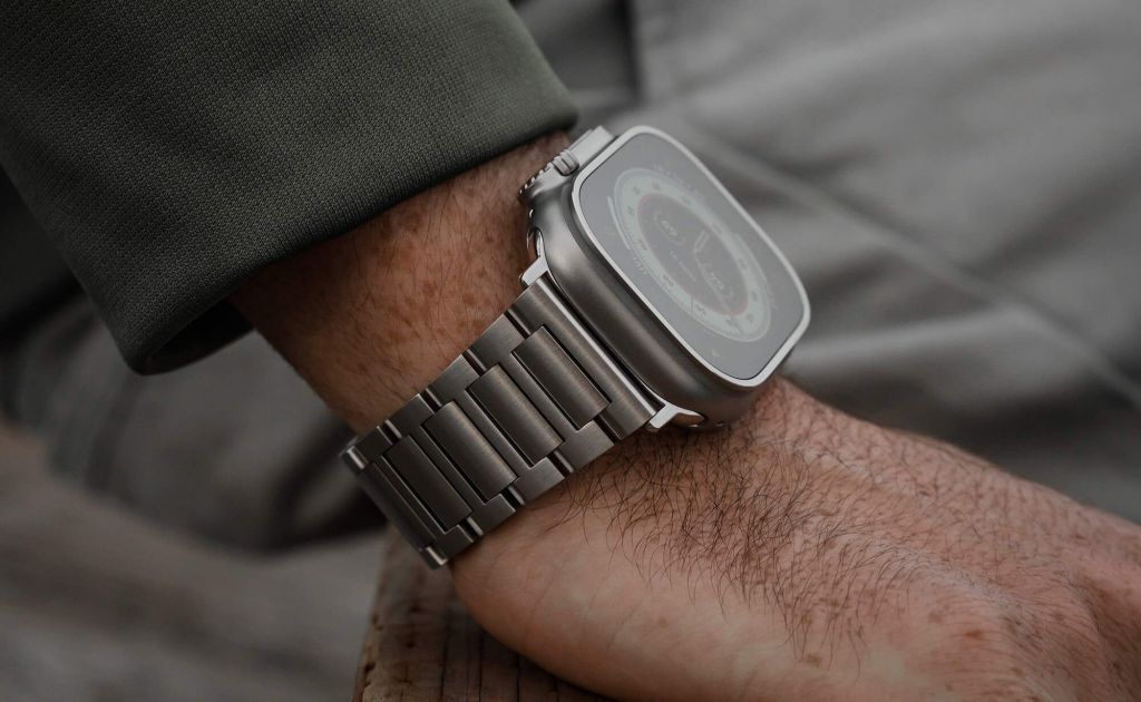 stainless steel Apple Watch band