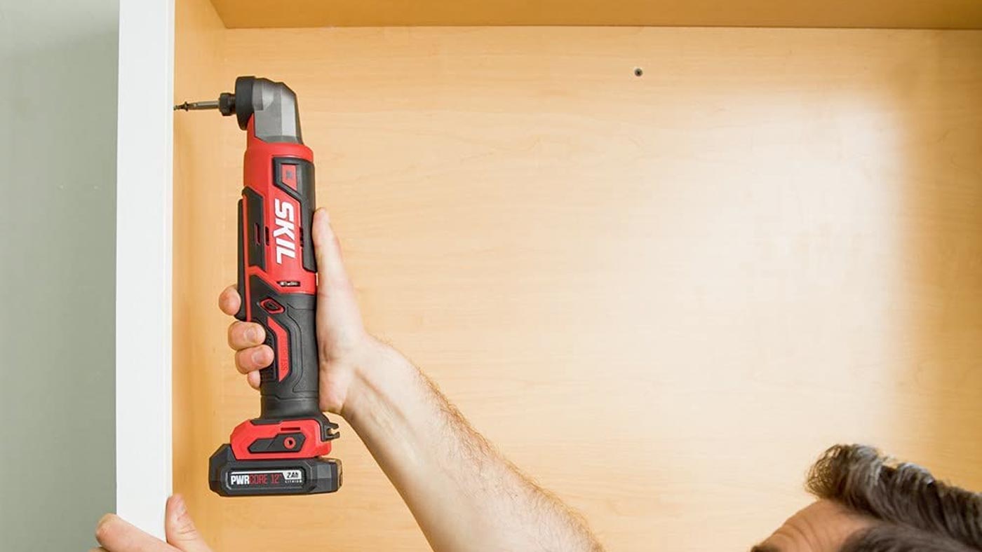 SKIL's 12V brushless rightangle 1/4inch impact driver fits where