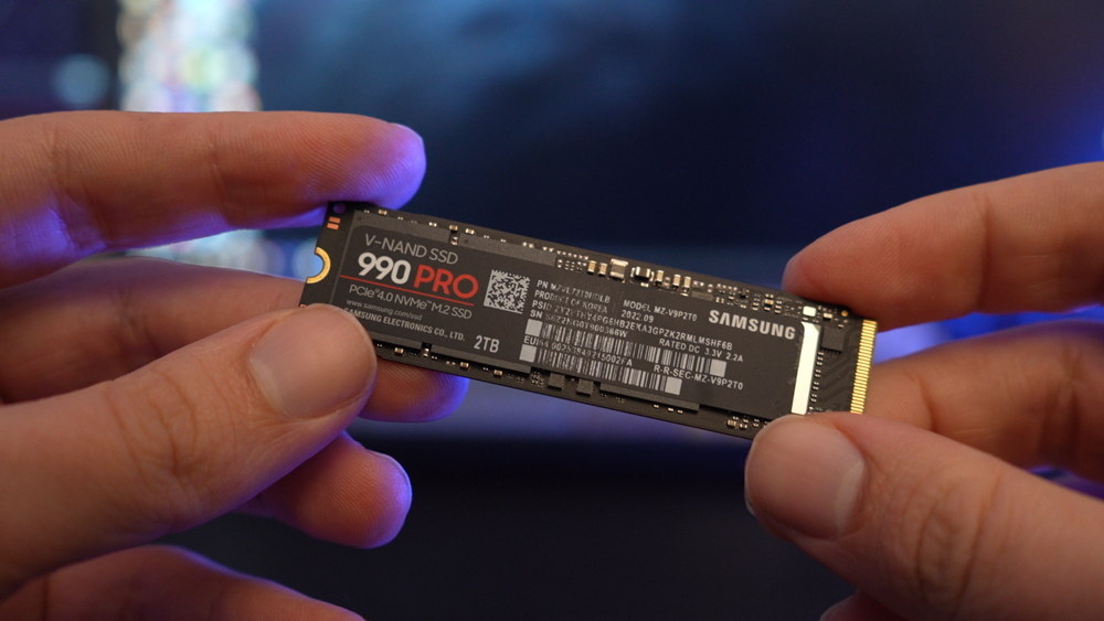 holding an SSD