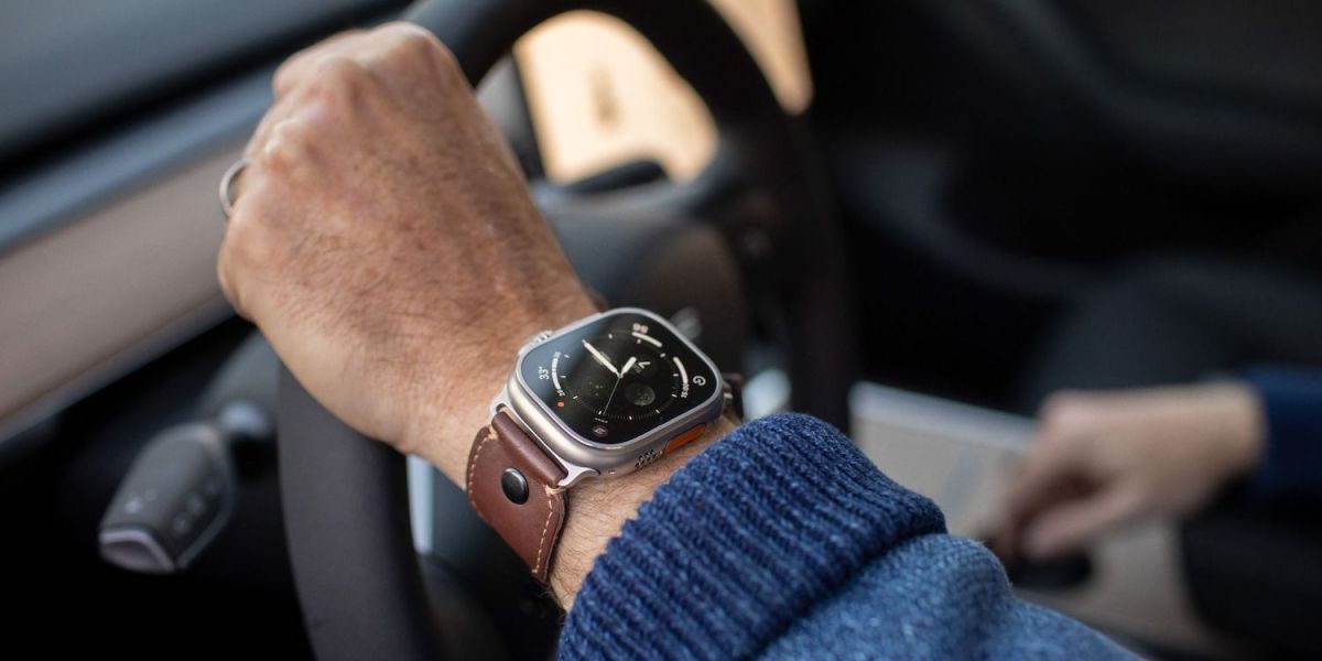 Leather Apple Watch Pilot Strap