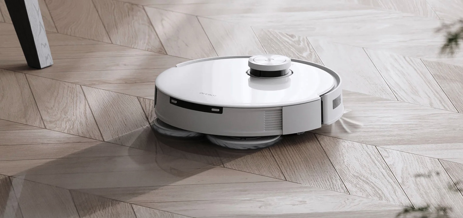 ECOVACS' smart allinone T10 OMNI robot vacuum and mop cleans itself