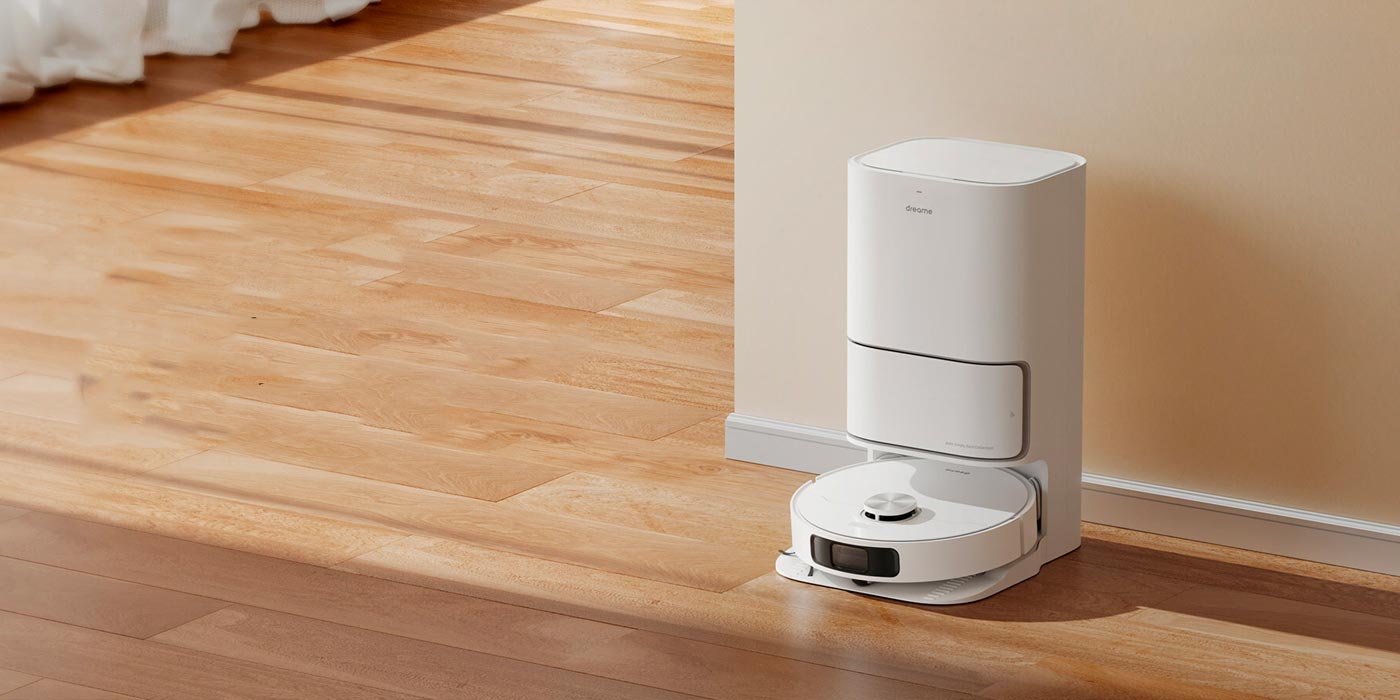 Dreamebot's self-emptying robot vac comes with a dreamy price tag