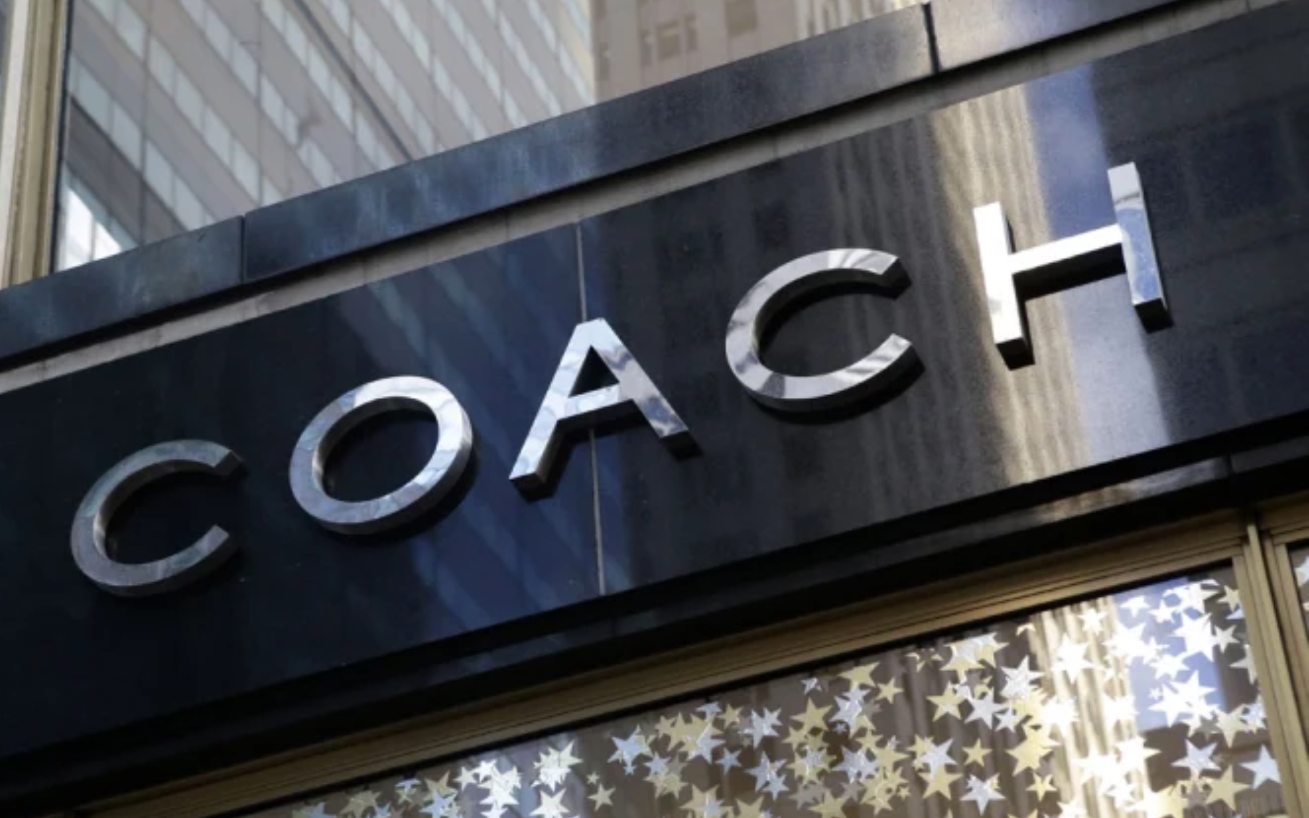 Coach has an unbelievable sale on handbags for Mother's Day— here