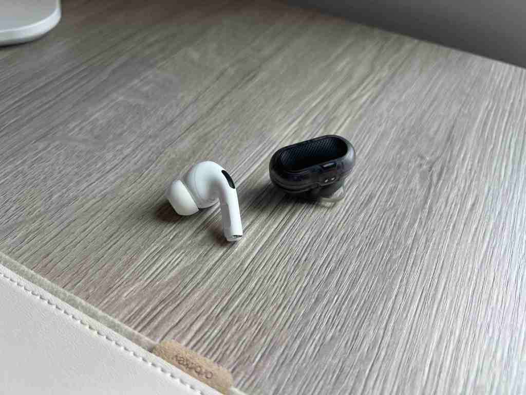 Hyphen Aria earbuds: a cinema-like ambiance for sound : DesignWanted