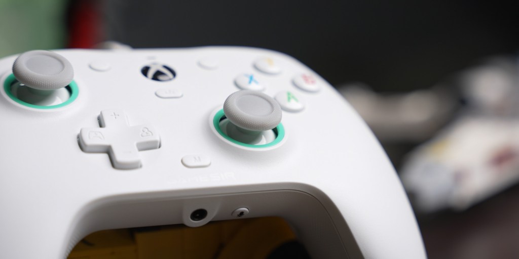 Eliminate stick drift with the GameSir G7 SE controller that has a  paintable faceplate and wired-only option - Yanko Design