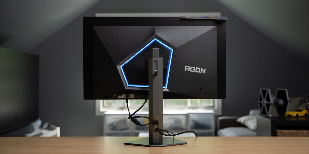 Agon Pro AG276QZD: AOC schickt OLED-Monitor mit 240 Hz und 0,03 ms