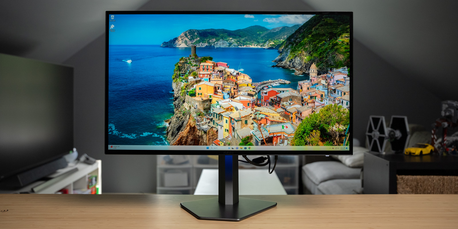 AGON Pro AG276QZD Review: AOC's incredible new OLED