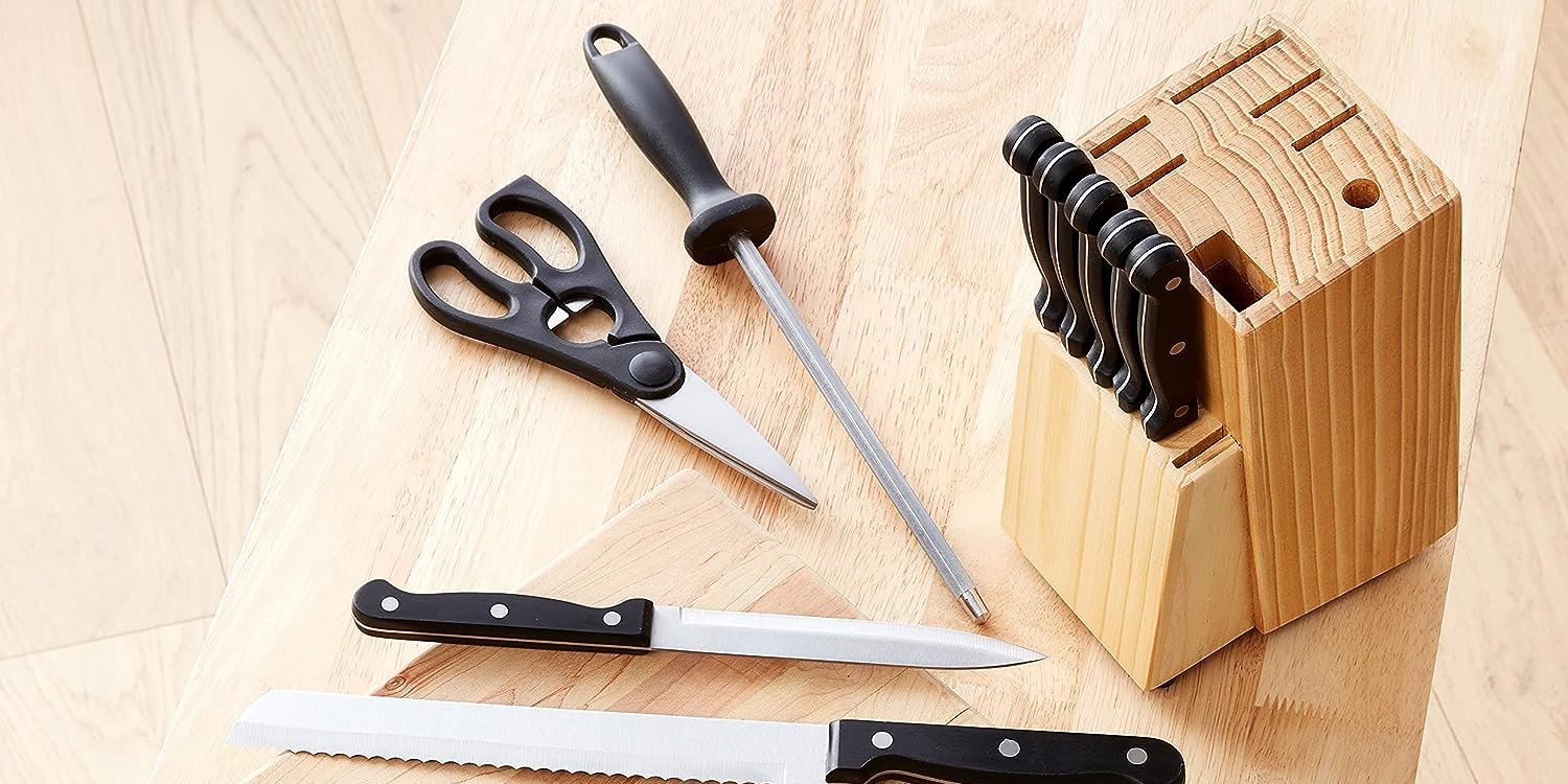 https://9to5toys.com/wp-content/uploads/sites/5/2023/08/Amazon-Basics-14-Piece-Kitchen-Knife-Block-Set.jpg