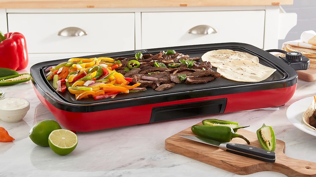 Dash Deluxe Everyday Griddle 