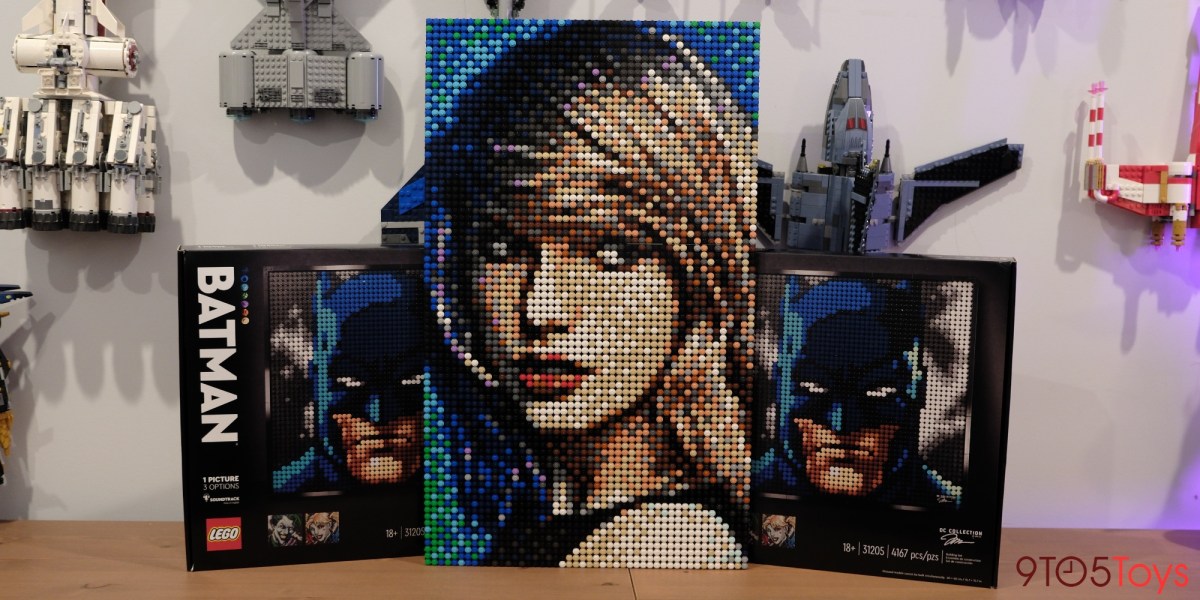 LEGO Batman Mosaic can be reassembled into Taylor Swift