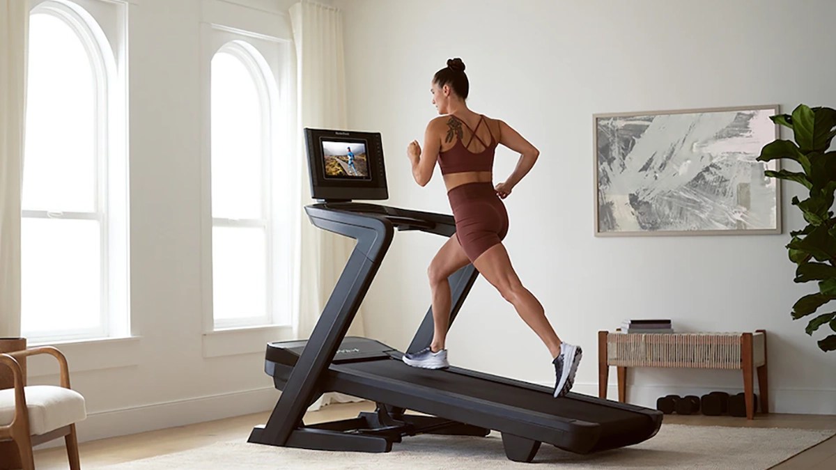 NordicTrack s 1250 Treadmill with iFIT membership falls 900 to