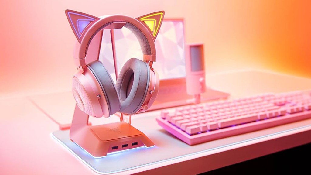 Razer Kraken Kitty Ear USB Headset with RGB Chroma Quartz gaming headphones
