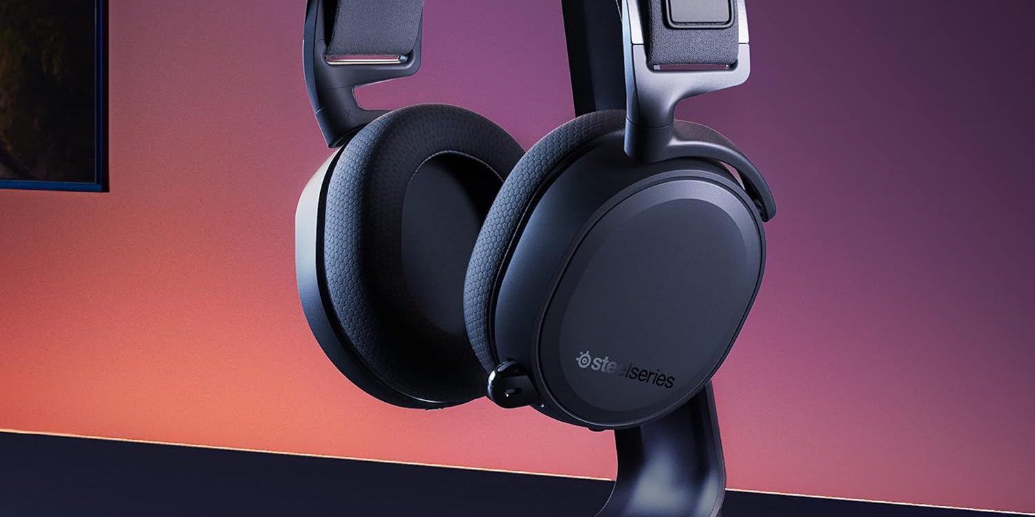 A hands-on review of the SteelSeries Arctis 7+ gaming headset 