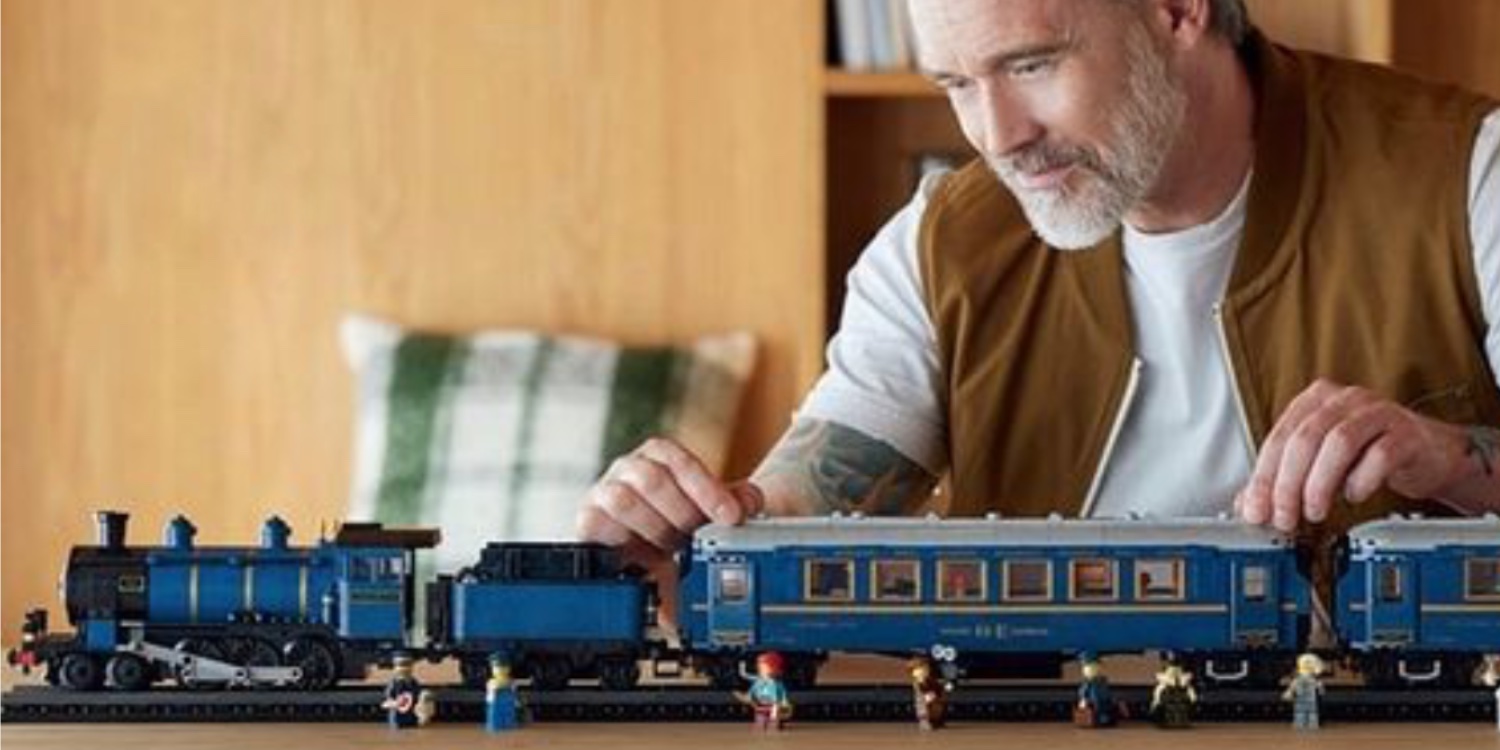 Lego® instructions Orient Express passenger wagon with motor