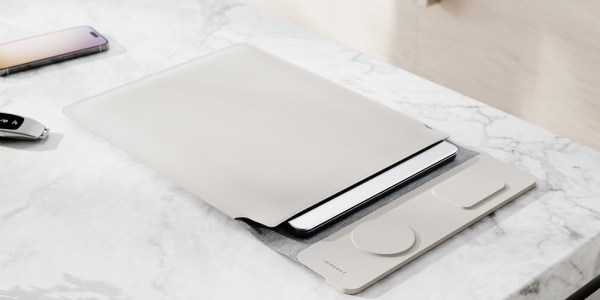 NEXA MacBook sleeve with MagSafe charging-03