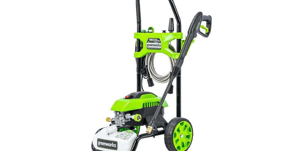 Greenworks 1,900 PSI electric pressure washer with detergent tank hits