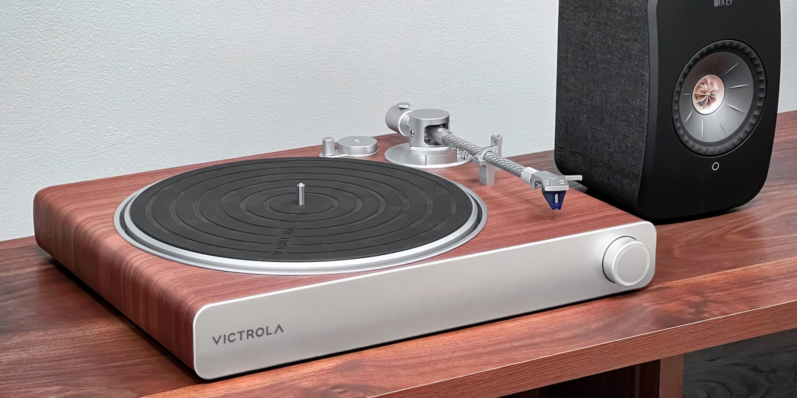 Victrola Works with Sonos turntable